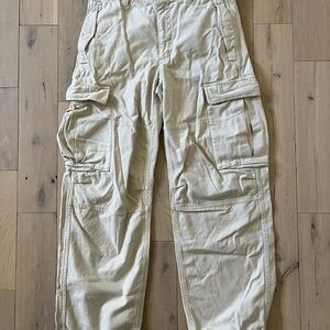 Aritzia Cream Cargo Pants Relaxed Fit Joggers